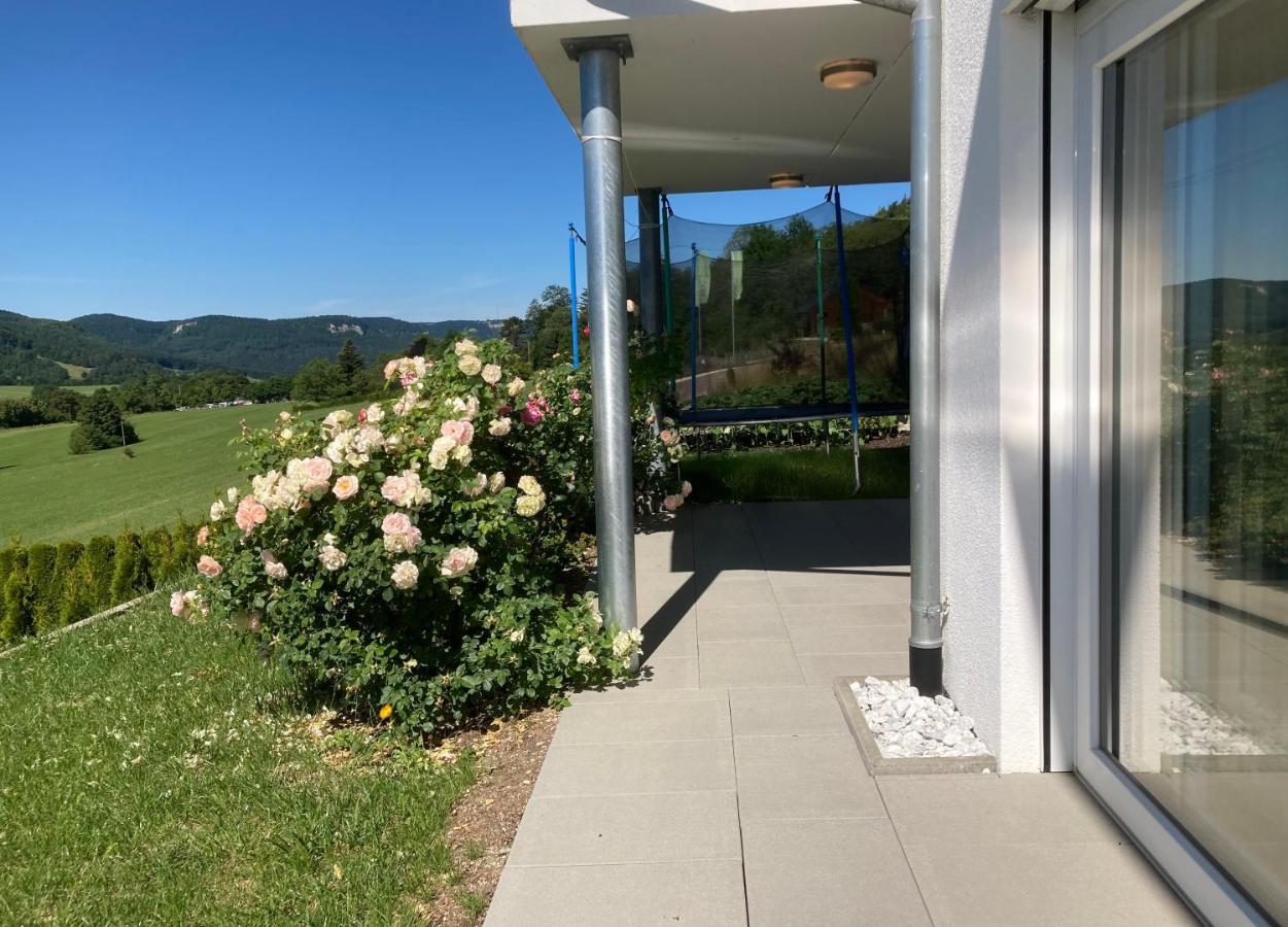 Atemberaubender Ausblick Mit Premium-Wanderwegen Vor Der Haustuer Lejlighed Albstadt Eksteriør billede