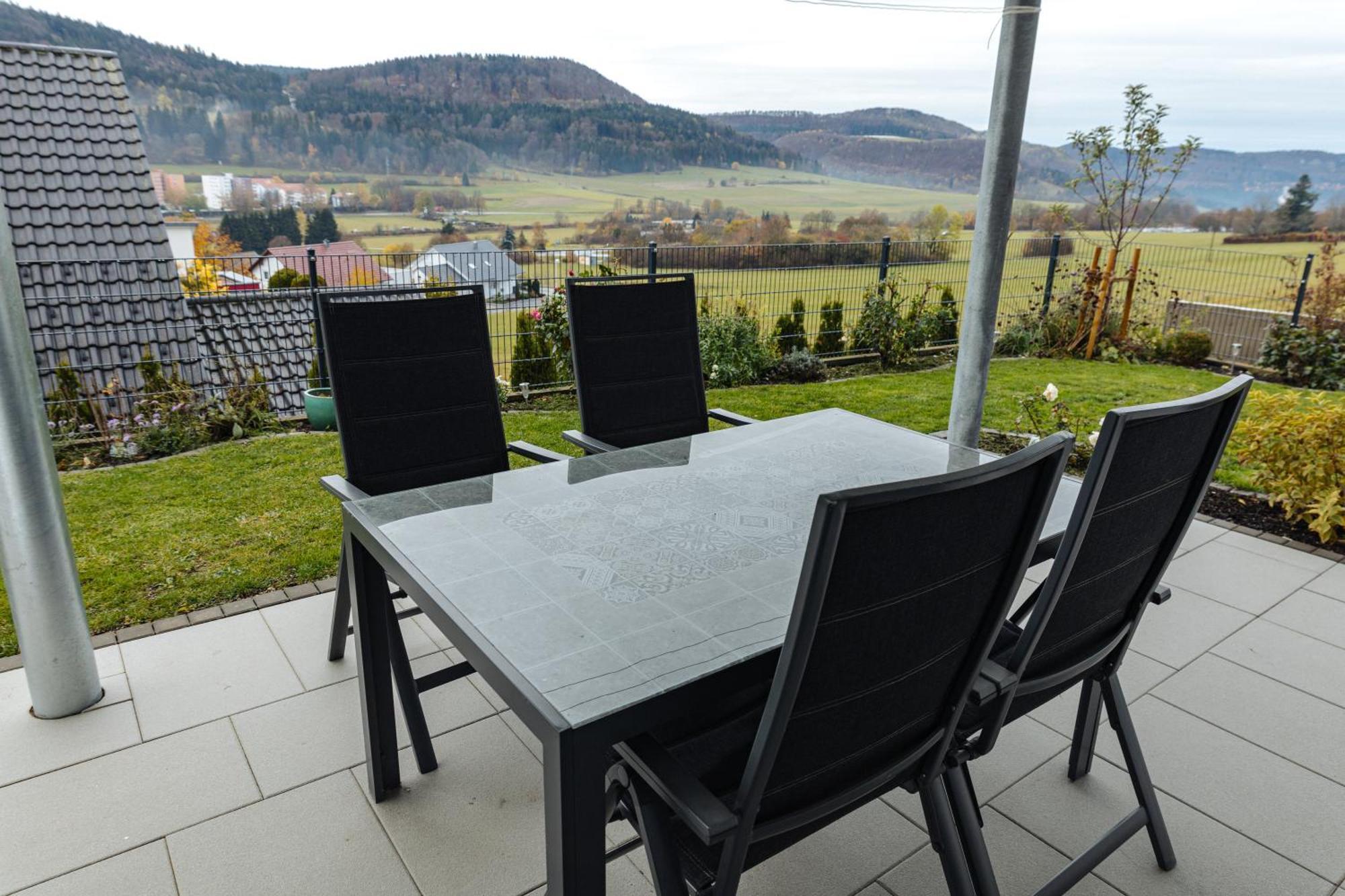 Atemberaubender Ausblick Mit Premium-Wanderwegen Vor Der Haustuer Lejlighed Albstadt Eksteriør billede